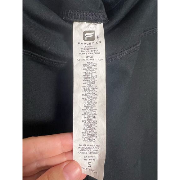 Fabletics Tuberose Black Gray Capri Leggings Size S - Picture 7 of 7